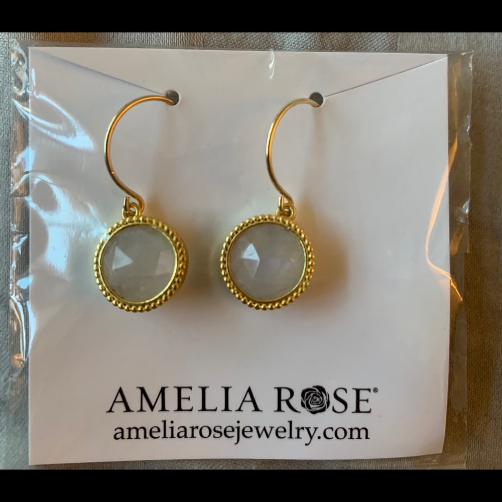 Never Worn Amelia Rose dangling earrings gold tone